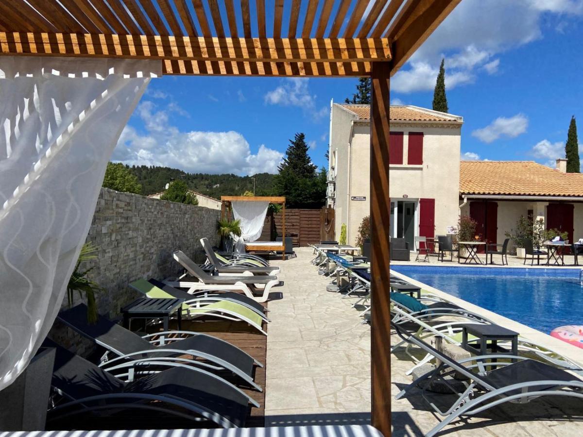 Hotel Le Mas Des Amandiers Graveson Exterior photo
